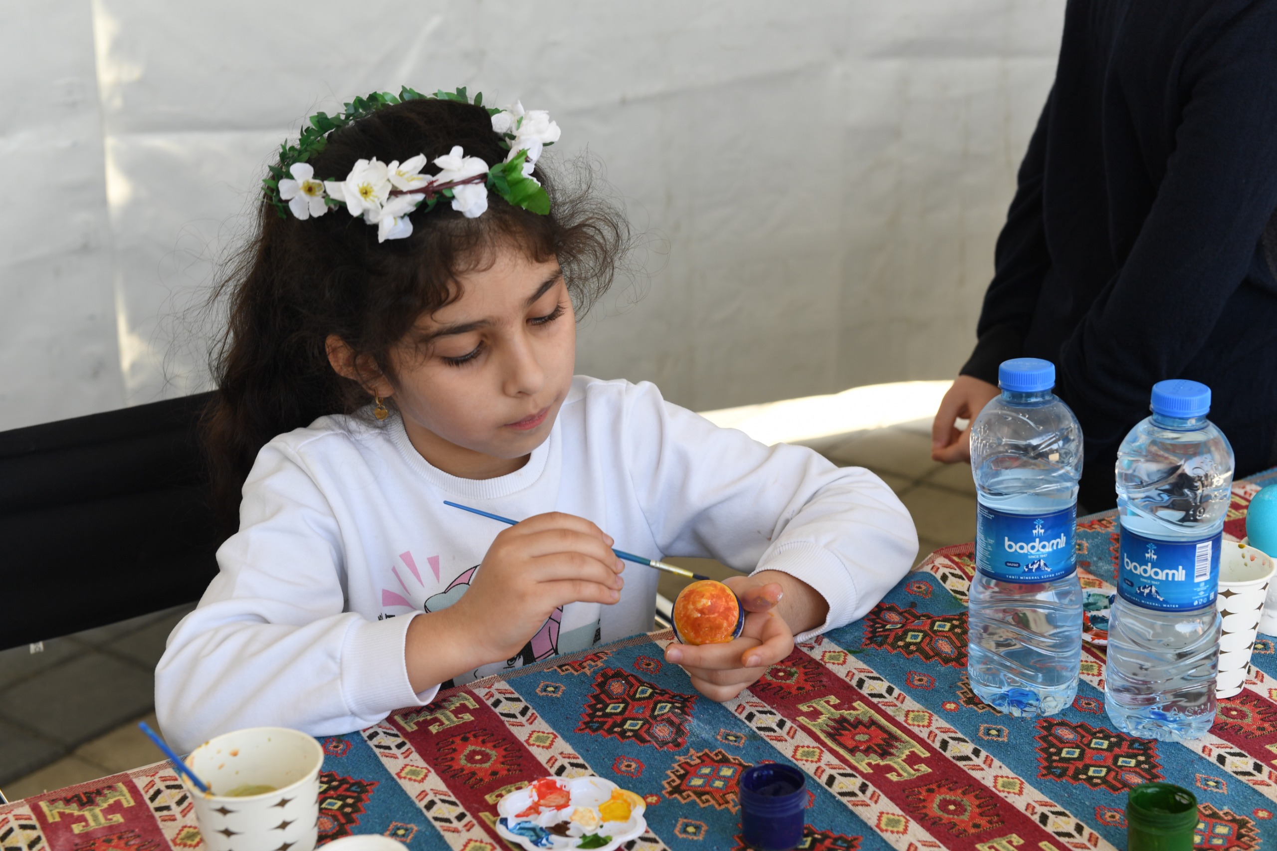 Bakıda Xəzərin suları avarçəkmə və yelkənli qayıqlarla bəzəndi (FOTO)